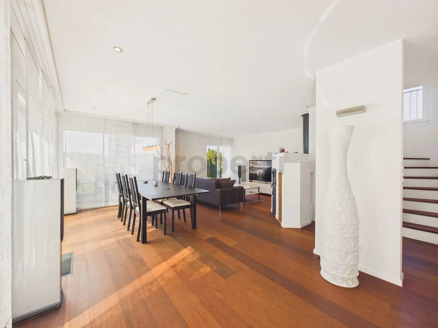 Maison individuelle spacieuse de 4,5 pièces - Photo 2 sur 9