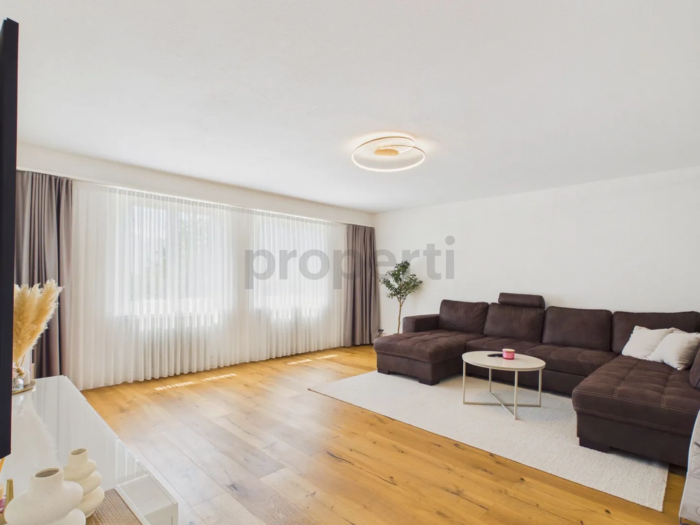 Familienfreundliches Zuhause, stilvoll saniert - Photo 2 of 12