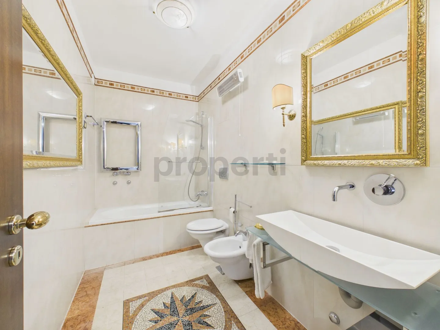 Elegante 4,5-Zimmer-Wohnung im Herzen von Lugano-Cassarate - Foto 9 von 12