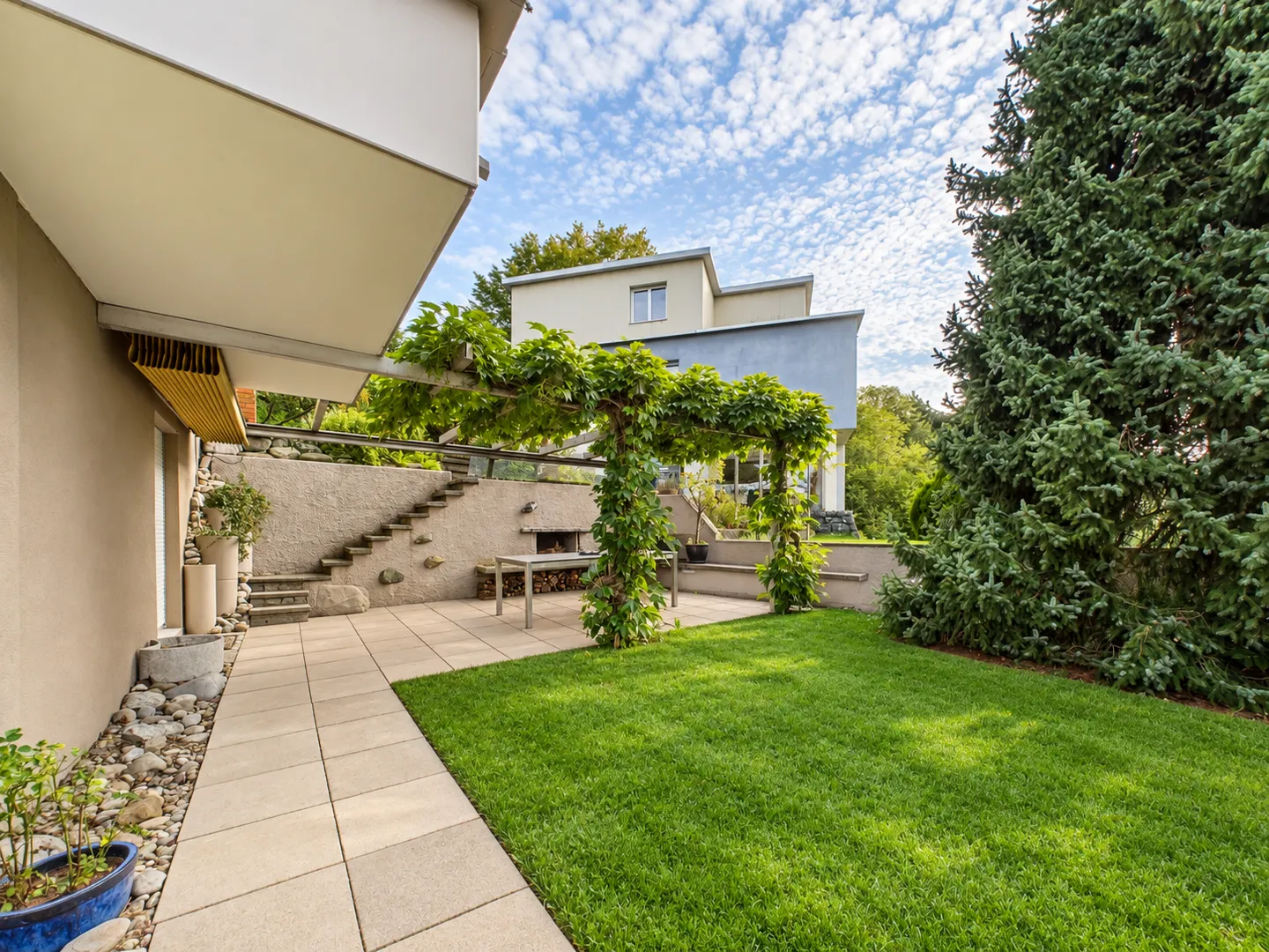 Charmantes Einfamilienhaus mit Garten - Foto 9 von 11