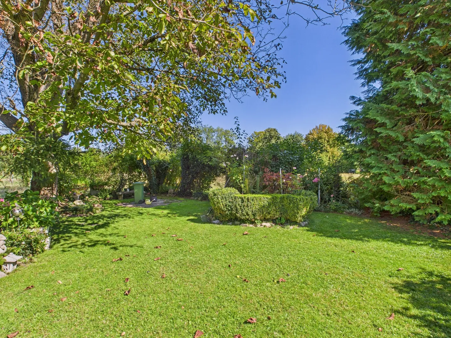 Idyllic End Row House with Great Potential - Photo 2 of 12