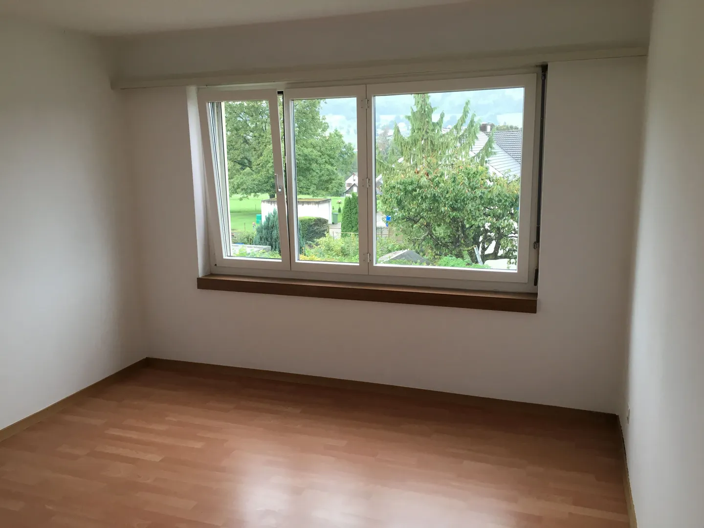 Appartement confortable et lumineux avec balcon dans le quartier calme de Schoren à Reinach AG - Photo 6 sur 9
