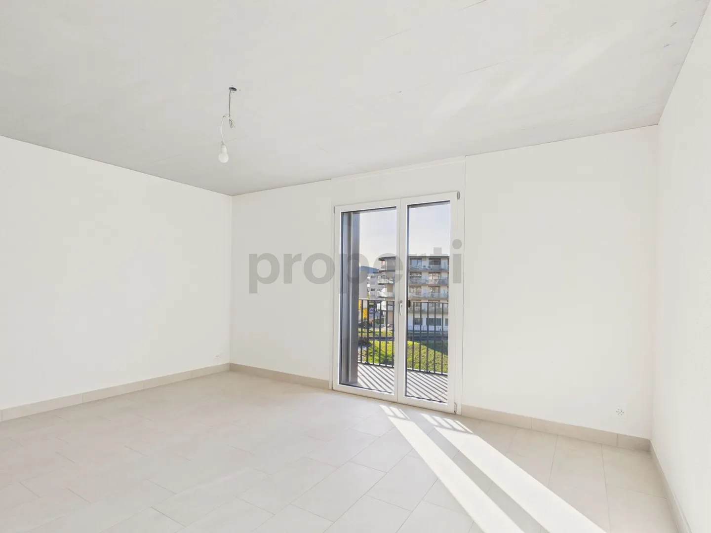 Appartement unique de 4,5 pièces avec design moderne à Buchs - Canton de Zurich - Photo 4 sur 11