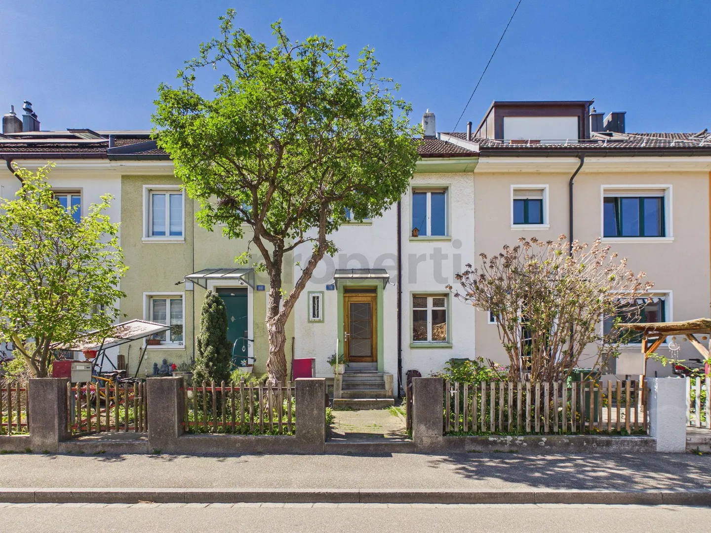 Charmantes 5.5-Zimmer-Reihenhaus mit Balkon und Garten, 4054 Basel - Foto 1 di 13