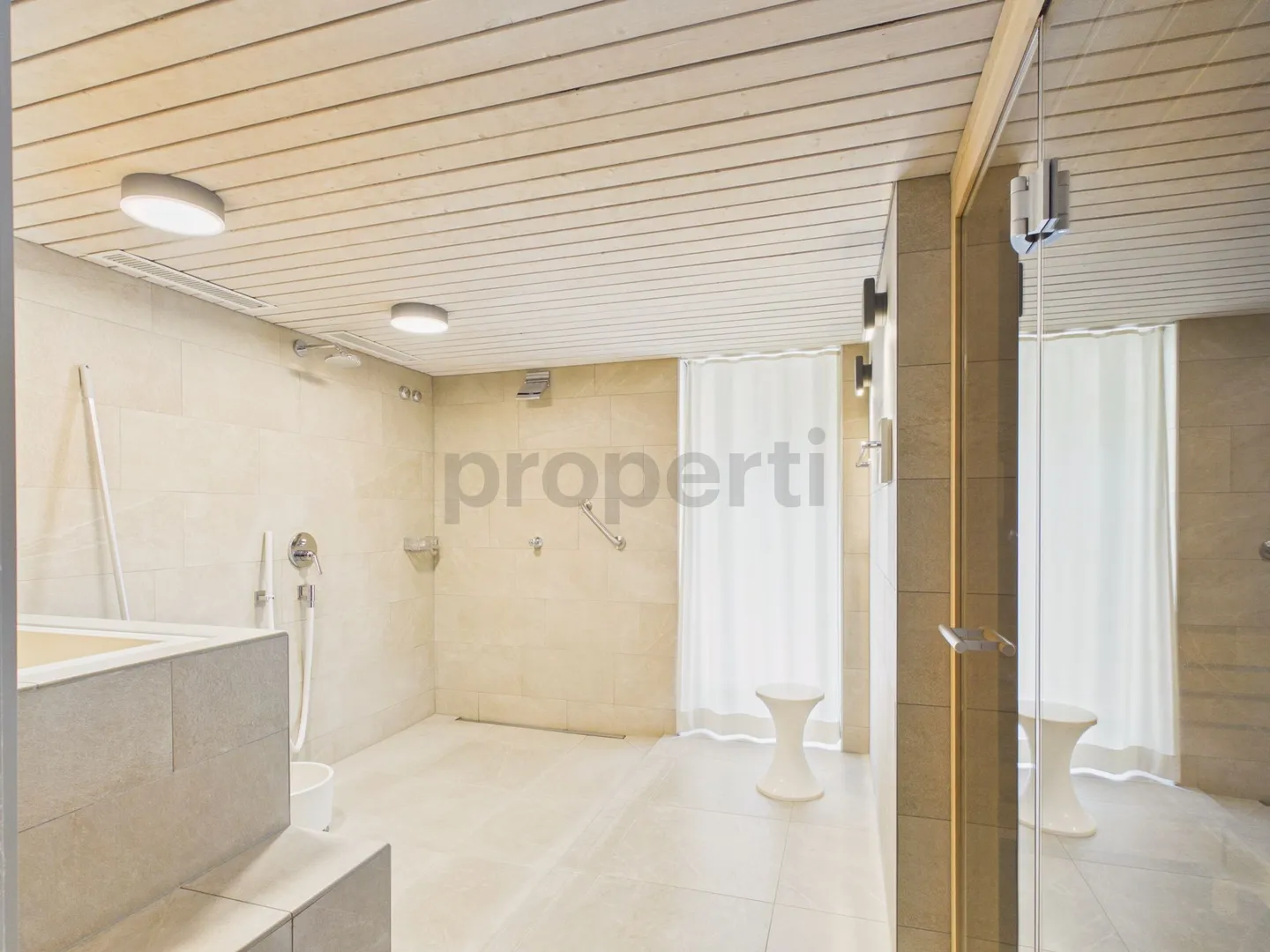 Grosszügige und gemütliche Wohnung mit tollem Seeblick in Unterägeri - Photo 10 of 13