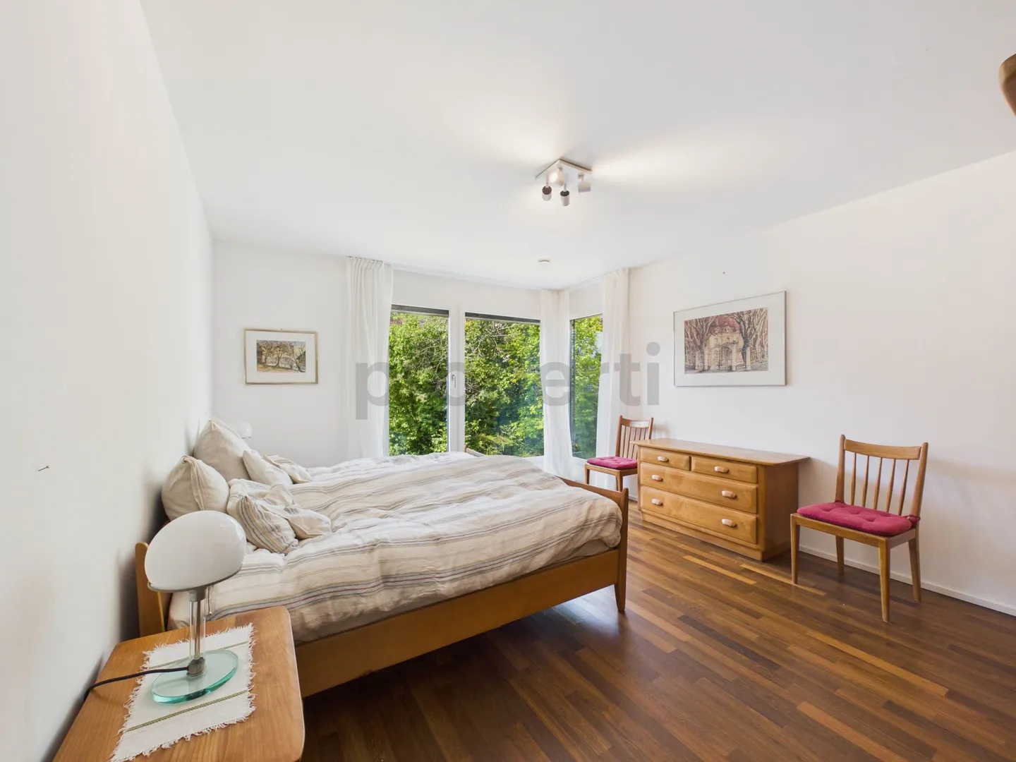 Spacious Corner House in Wildpark, Ground Source Heating and Fantastic Garden - Photo 7 of 12