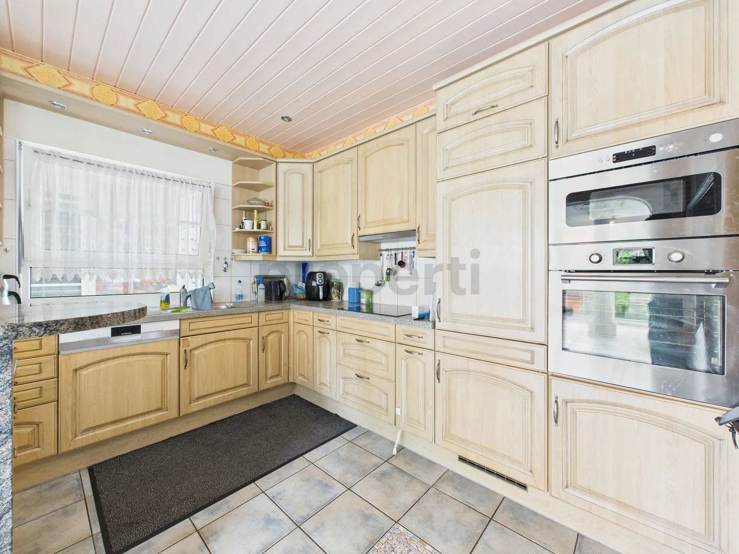 Grosszügige 5.5-Zimmer Wohnung in Ingenbohl - Photo 2 sur 9