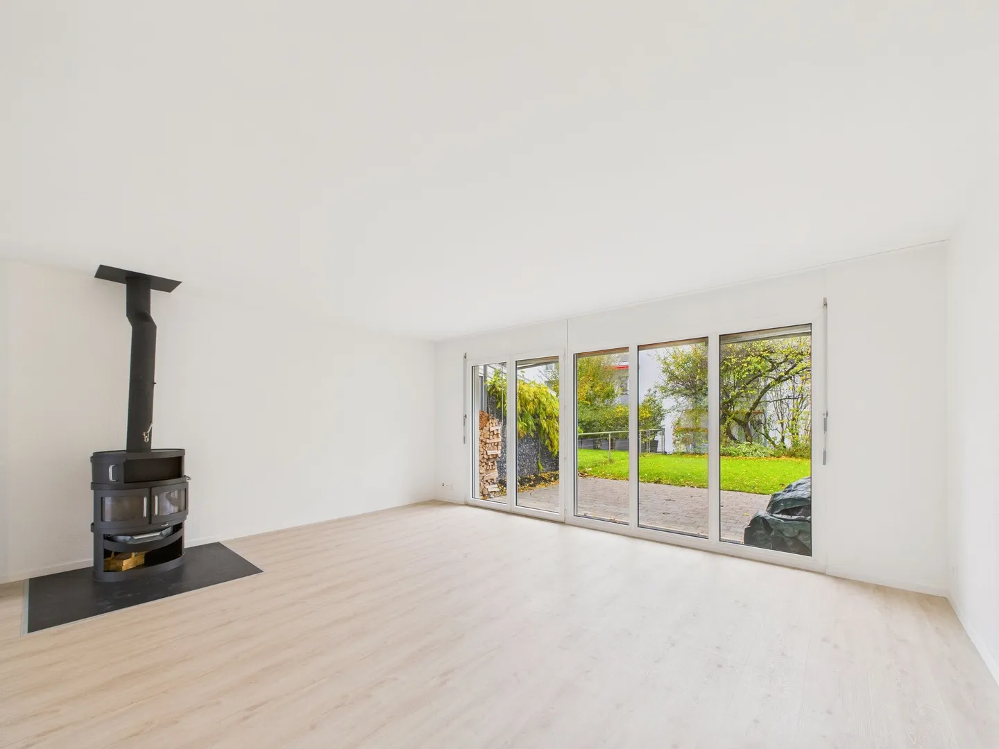 Modern 6.5-room terraced single-family house with lake view in Horgen - First occupancy after renovation - Photo 1 of 13