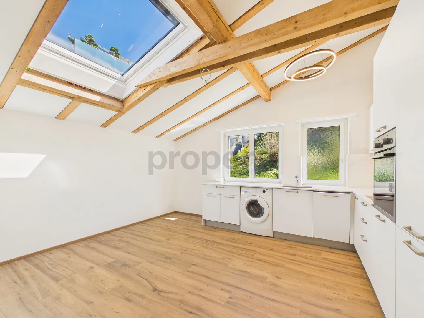 Modern 3.5-room attic apartment with garden seating area and lake view, Bäch SZ - Photo 5 of 13