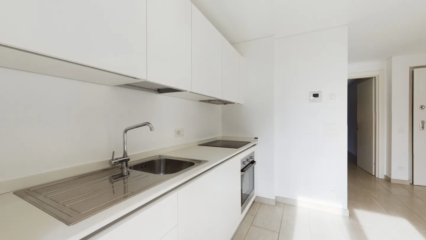 Elegant 2.5-room apartment in Lugano - Photo 3 of 8