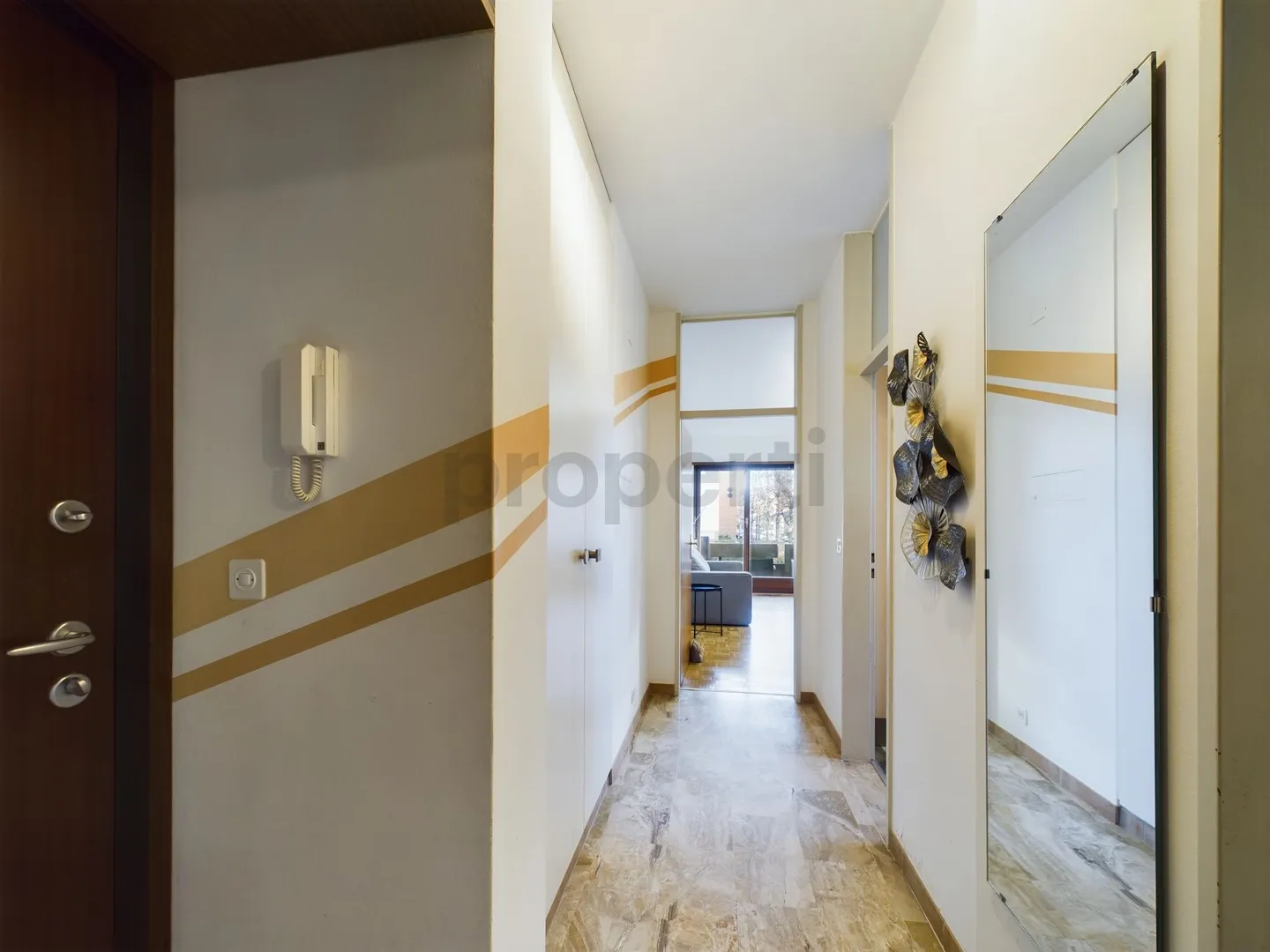 2.5-room apartment in Lugano just steps from the lake - Photo 5 of 9