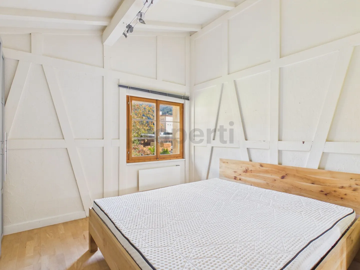 Deux unités de vie séparées, poêles en stéatite confortables et grand atelier sous les combles ! - Photo 6 sur 13
