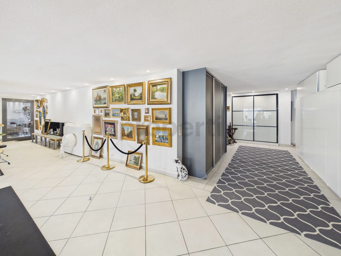 Mehr als 288 m² Wohnfläche & Top-Lage im Herzen von Montreux! - Foto 9 von 13