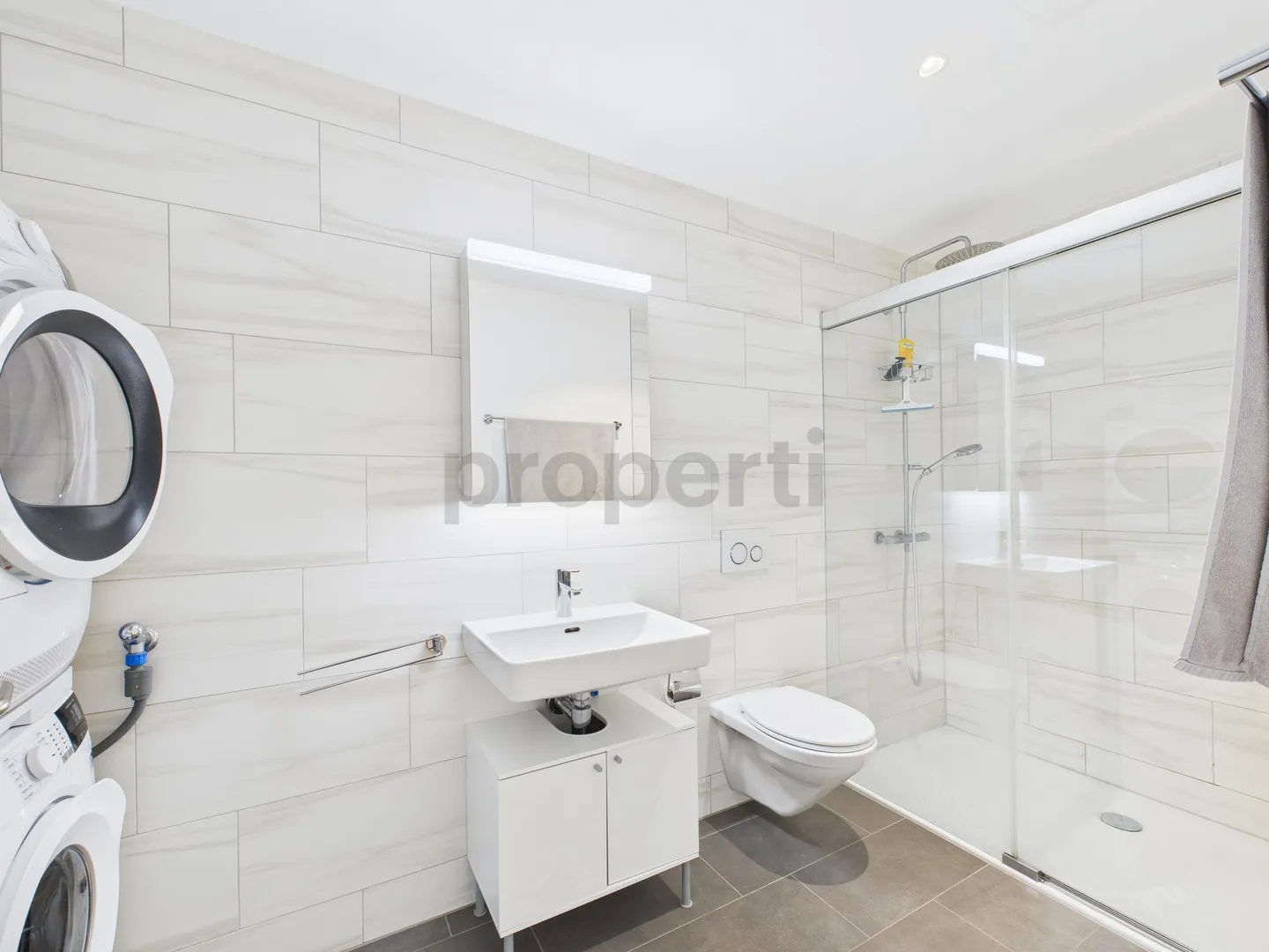 Modern, family-friendly 4.5 room garden apartment including two spacious hobby rooms - Photo 9 of 12