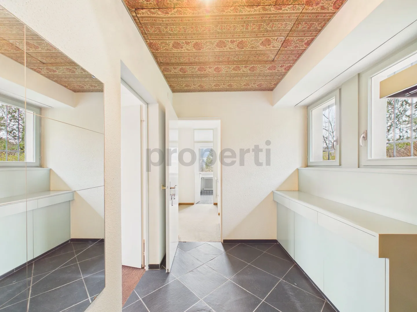 Maison individuelle spacieuse de 6,5 pièces avec vue à Adliswil - Photo 11 sur 13