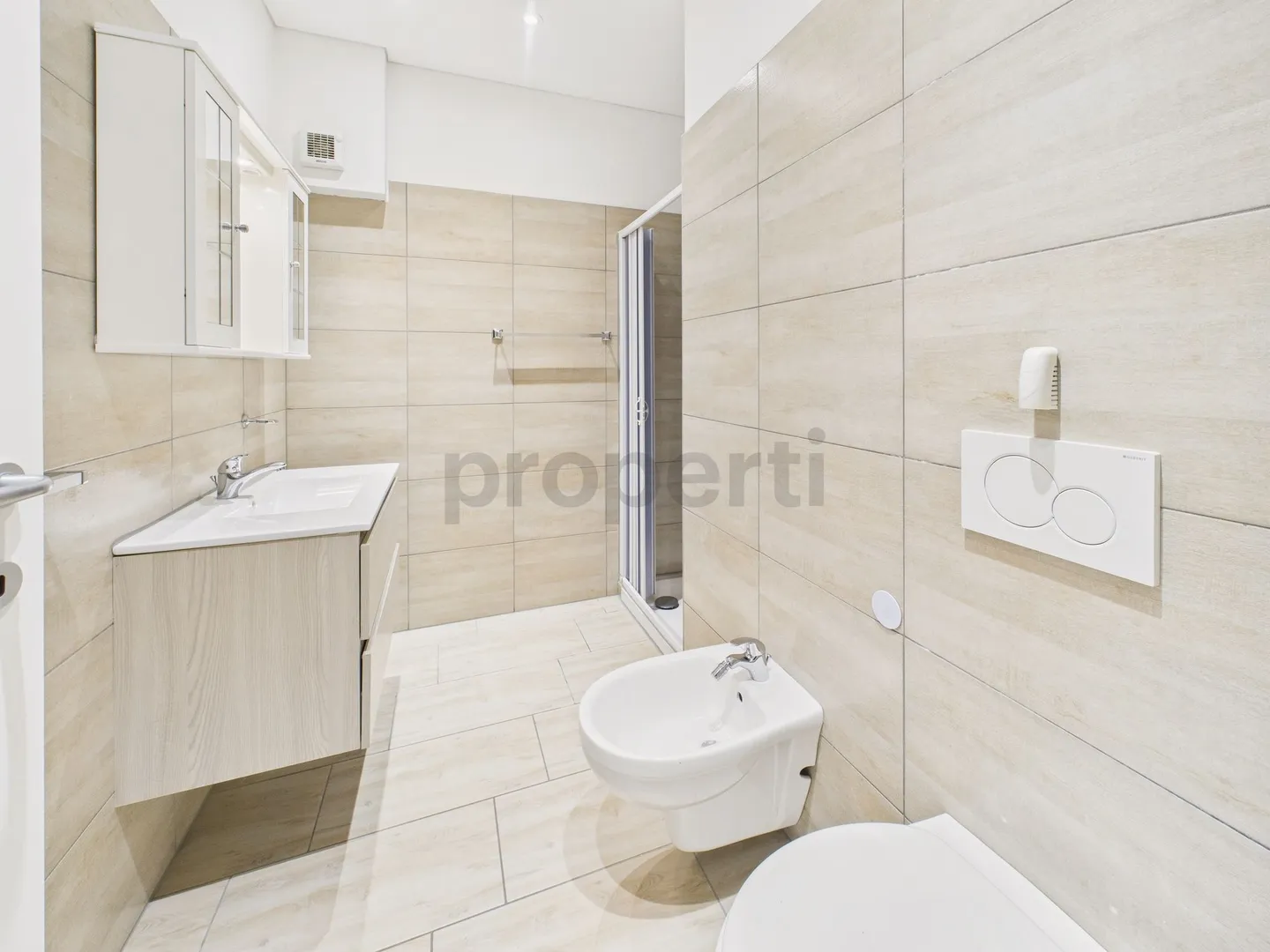 Moderna casa a schiera di 4.5 locali con giardino a Cresciano - Foto 11 di 13