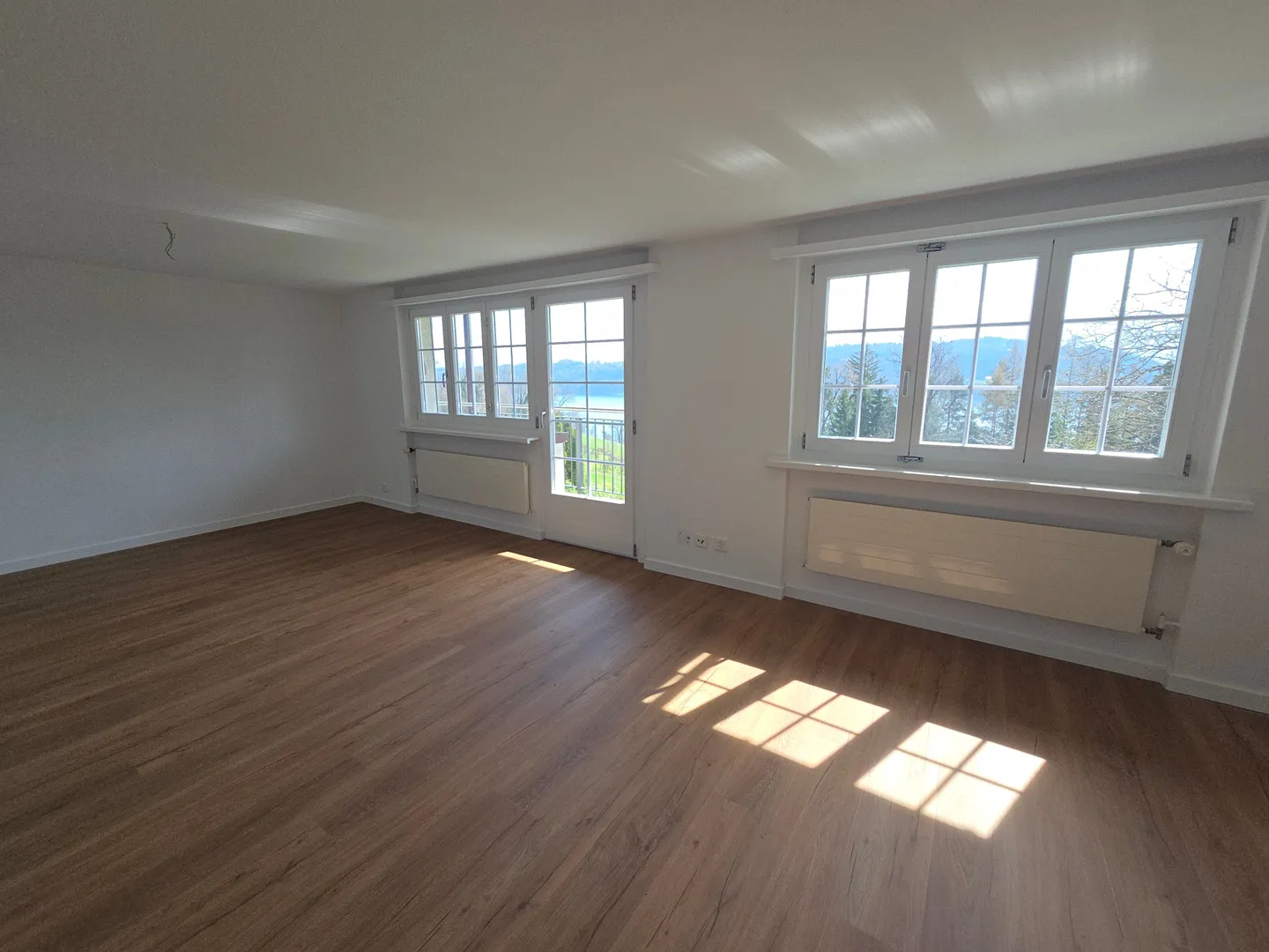 Wohntraum am Zürichsee: Exklusive Maisonette mit Seesicht und eigenem Gartenanteil - Photo 1 sur 9