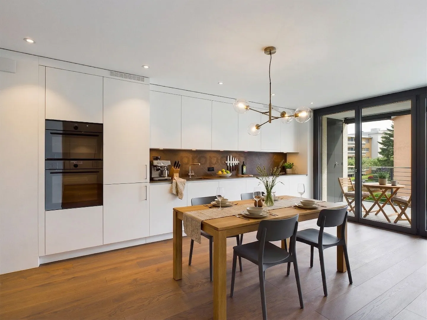 Moderne Wohnung mit Balkon, Zürich - Foto 2 von 10