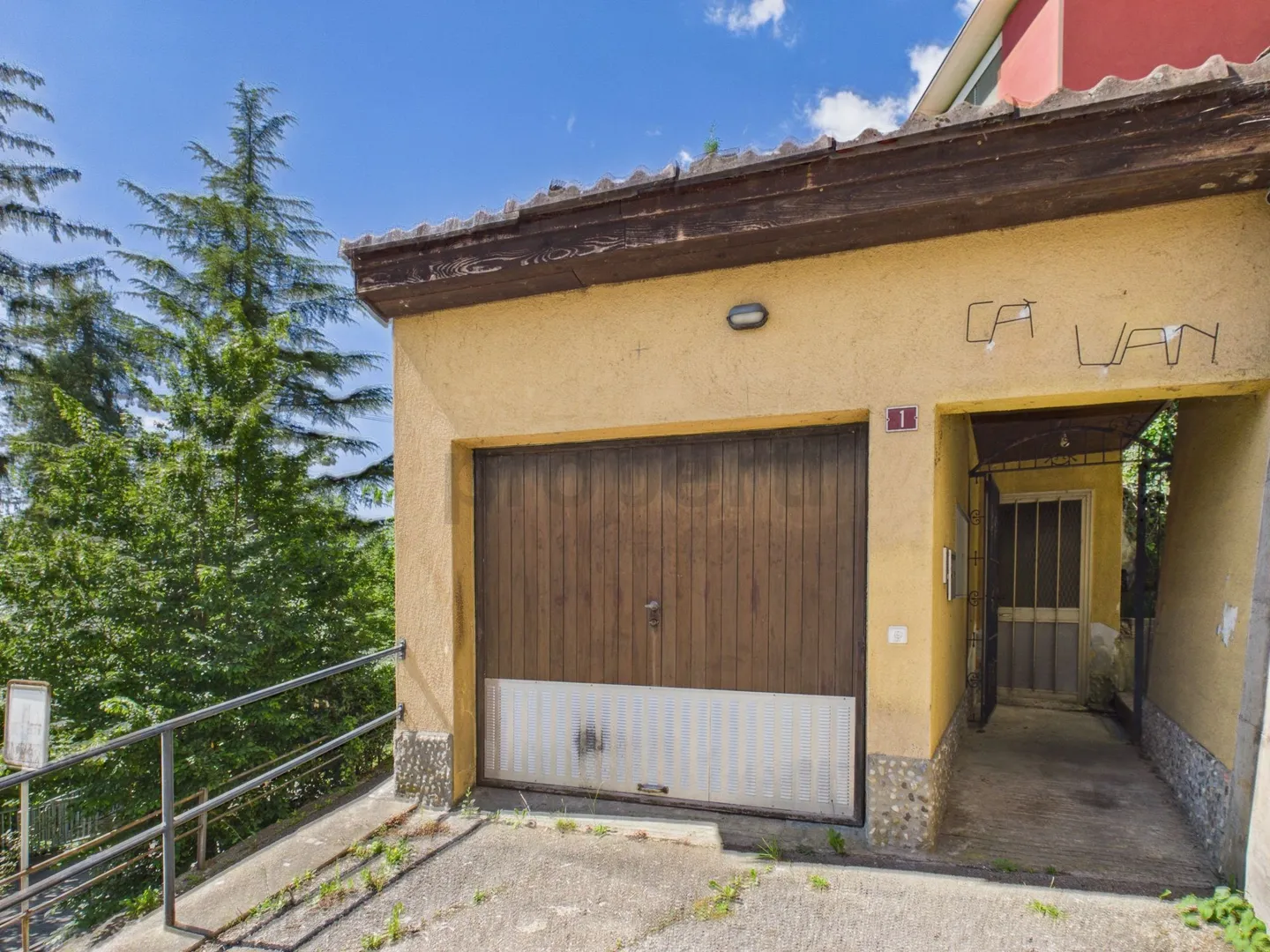 Elegant 4-room villa with balcony renovated, Agno - Photo 11 of 13