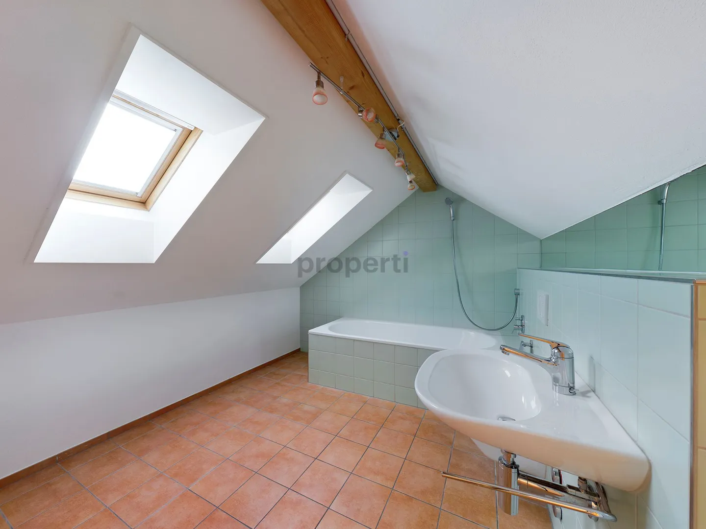 Moderne Maisonette in Feuerthalen - Foto 8 von 9