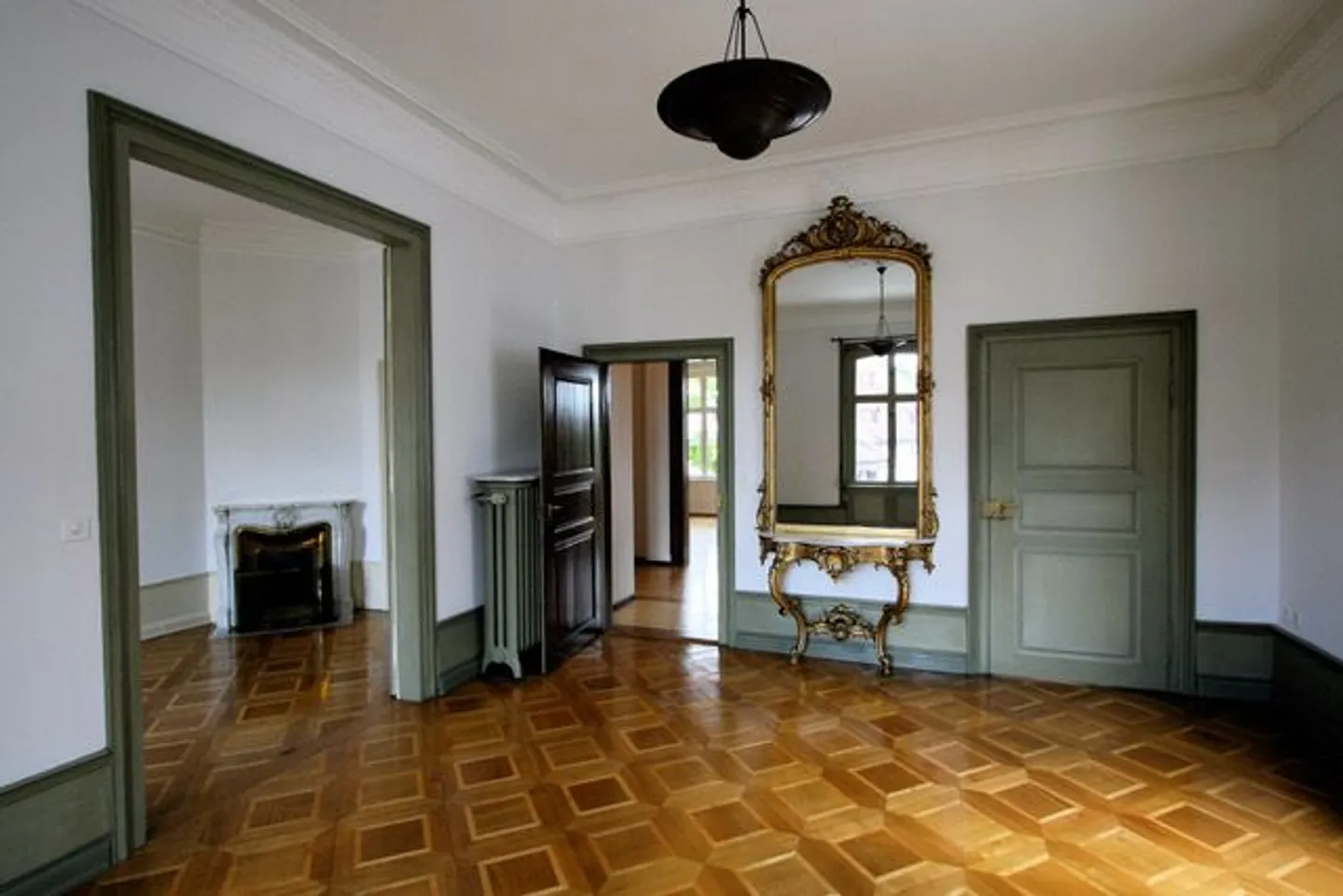 Exclusive 5.5-room apartment in the heart of Basel (temporary until July 2026) - Photo 4 of 11