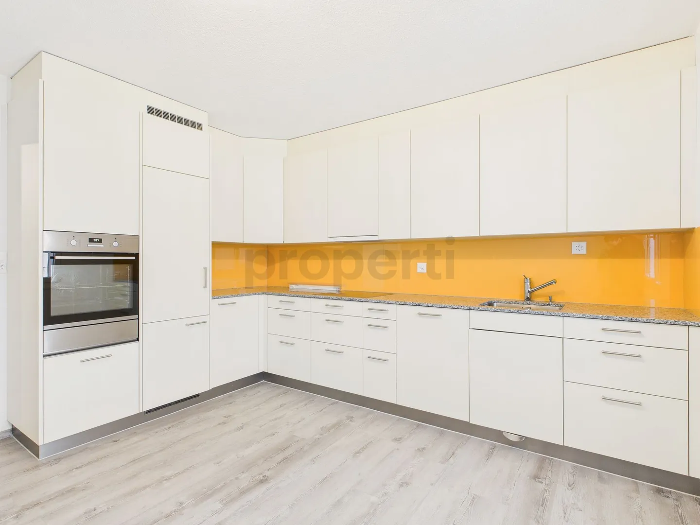 Spacious 5.5-room apartment with balcony in Rickenbach - Photo 5 of 13