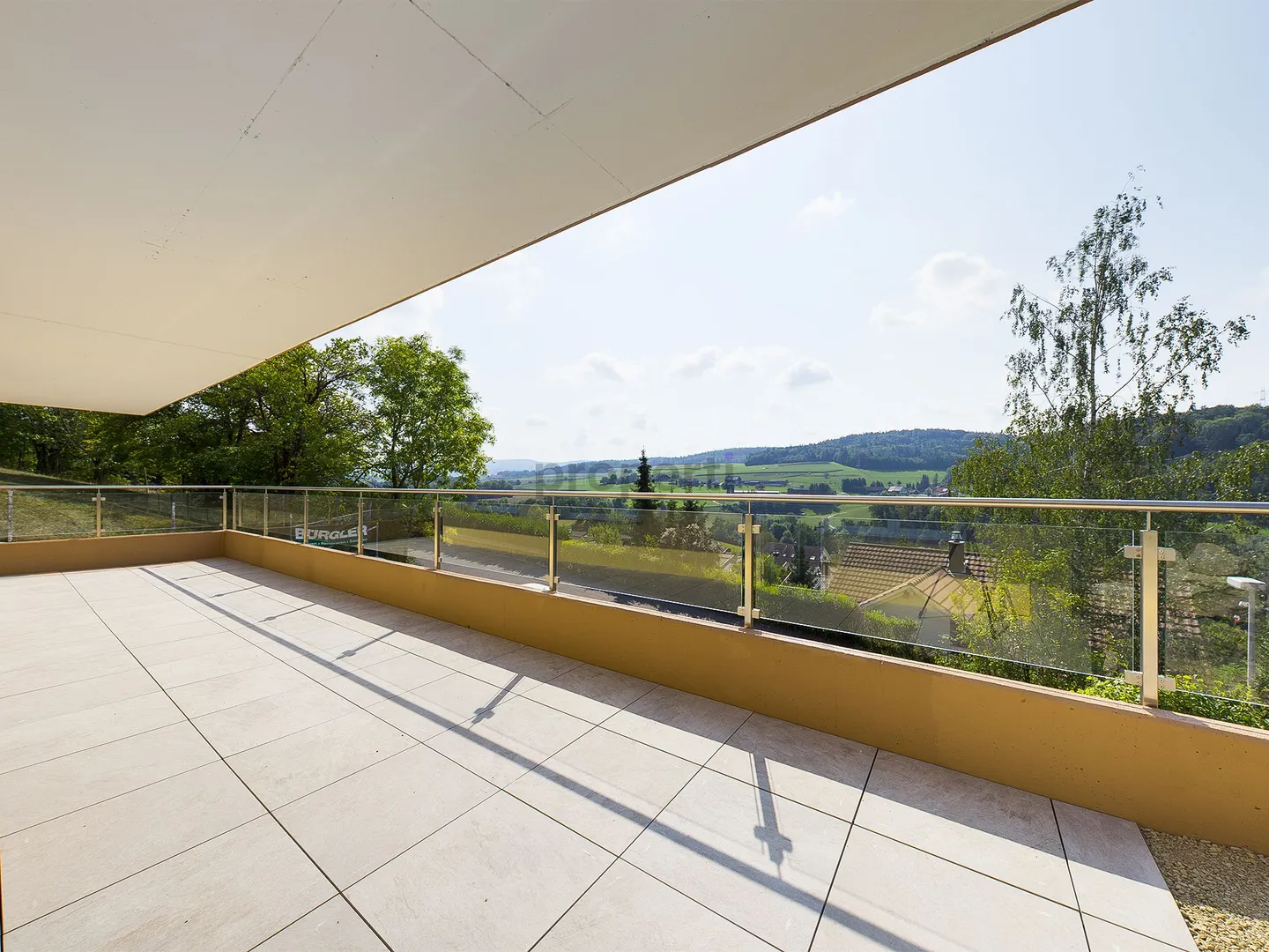 Vivere come in una casa unifamiliare - appartamento moderno di 3,5 stanze in posizione tranquilla con il proprio angolo giardino - Foto 11 di 13