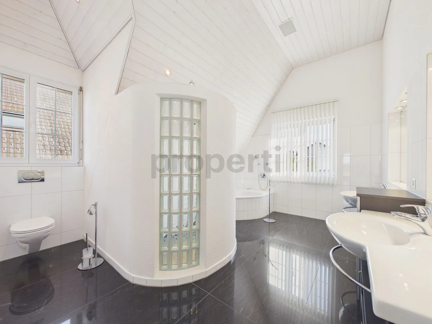 Luminosa casa unifamiliare di 4.5 locali con giardino, Seltisberg - Foto 10 di 13