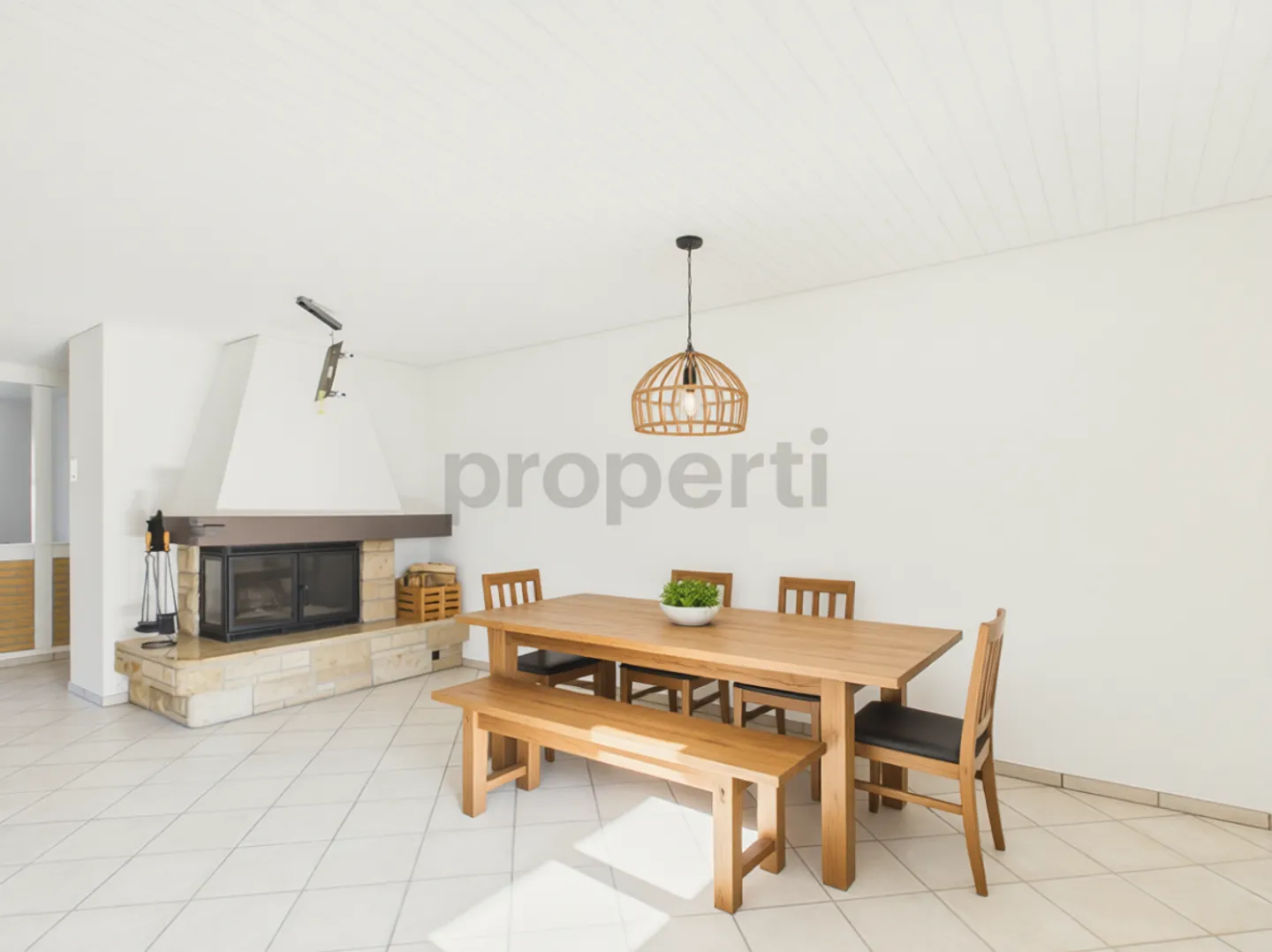 Moderno appartamento di 4,5 stanze con bel balcone - Foto 2 di 13