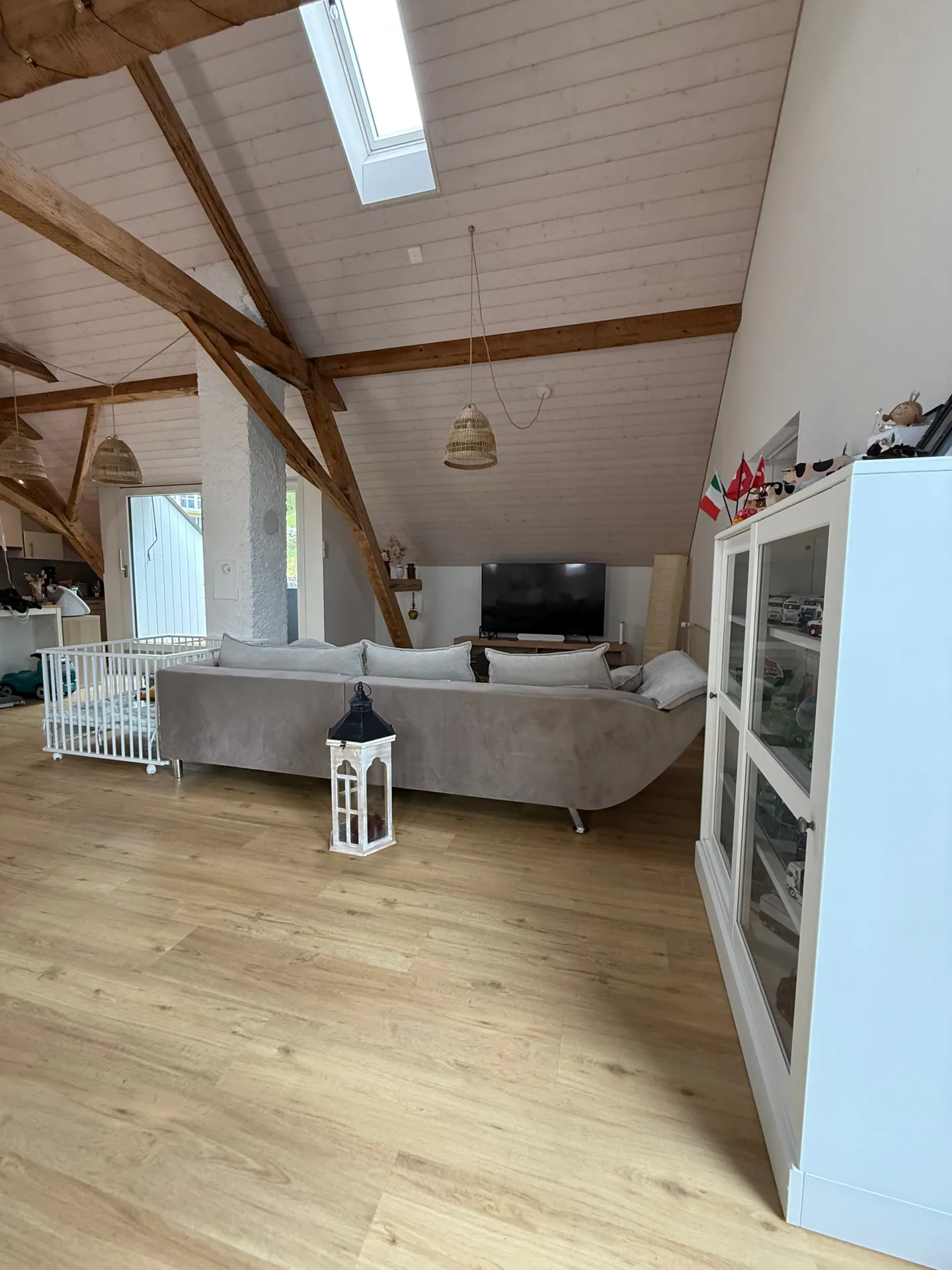 Newly renovated 4.5-room penthouse apartment with balcony, Brittnau - Photo 1 of 11