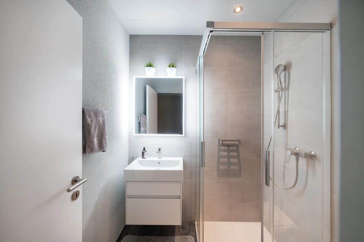 Appartamento al piano terra di 3,5 stanze con vista sul lago - Vivere in un ambiente da sogno - Foto 7 di 11