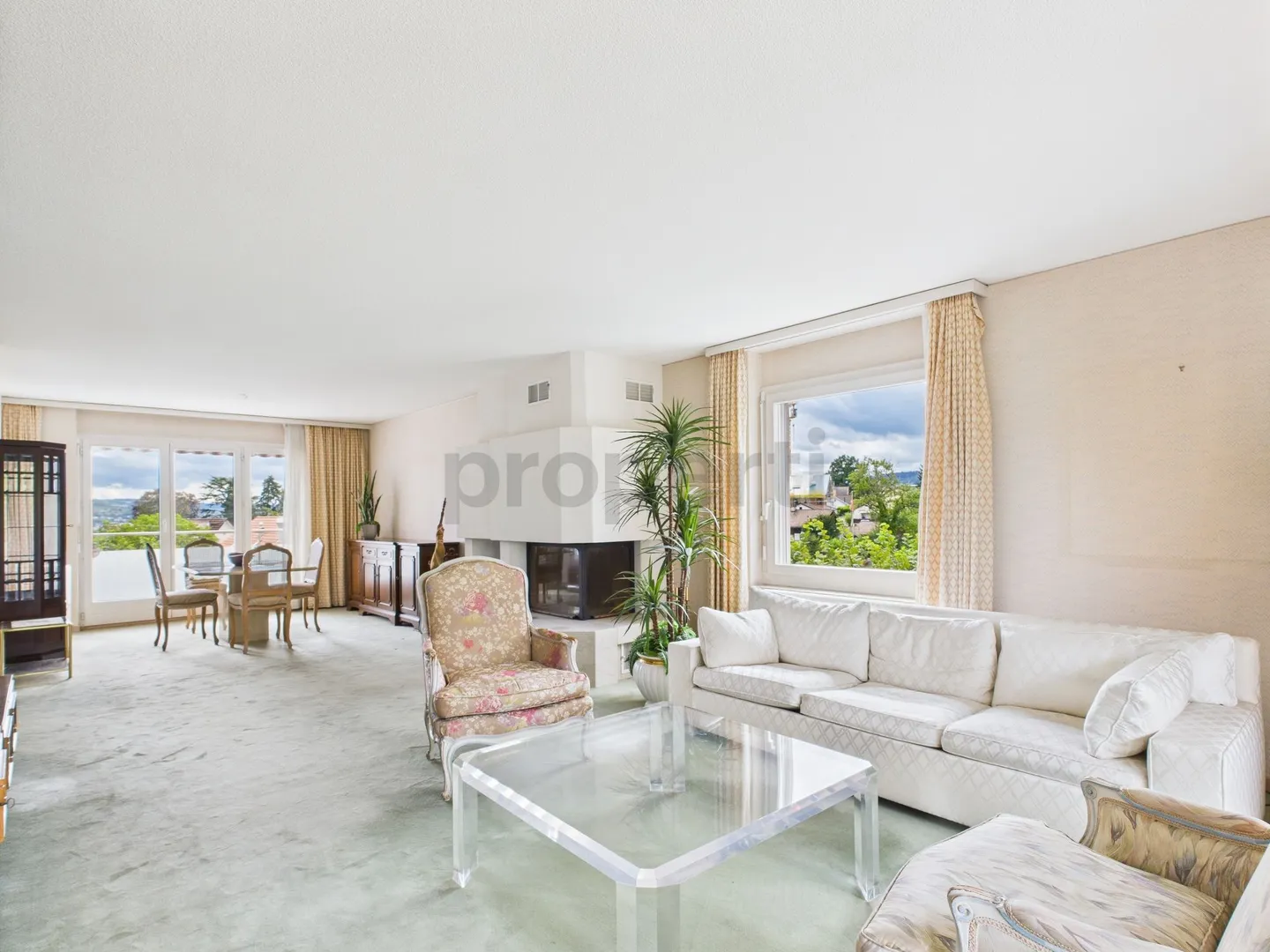 Appartamento soleggiato di 4,5 stanze con vista lago - Foto 4 di 13