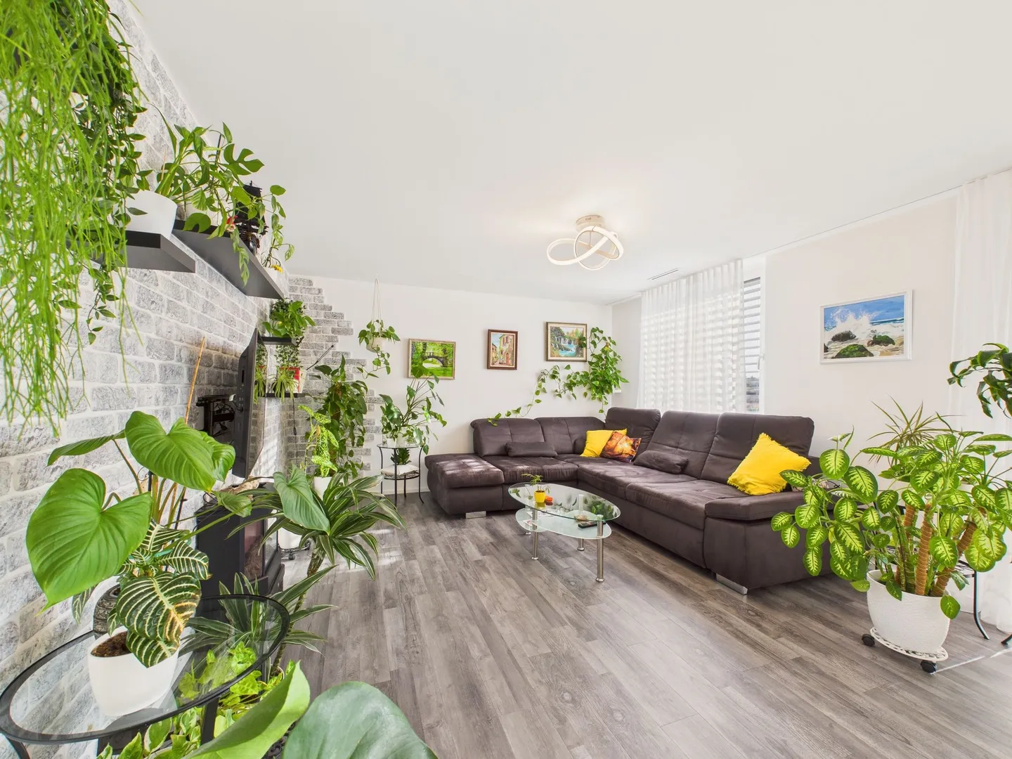 Moderne 5.5-Zimmer Wohnung in Glattfelden - Foto 2 von 11