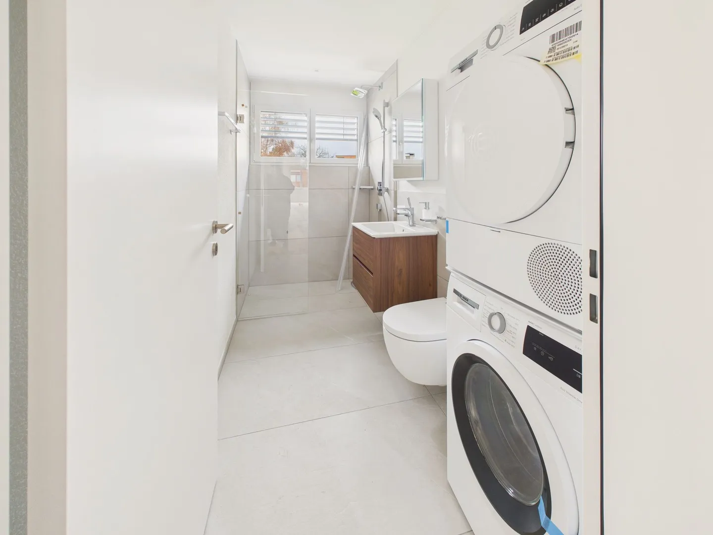 First Rental - Stylish 4.5-Room Apartment in Attractive Location - Photo 10 of 13