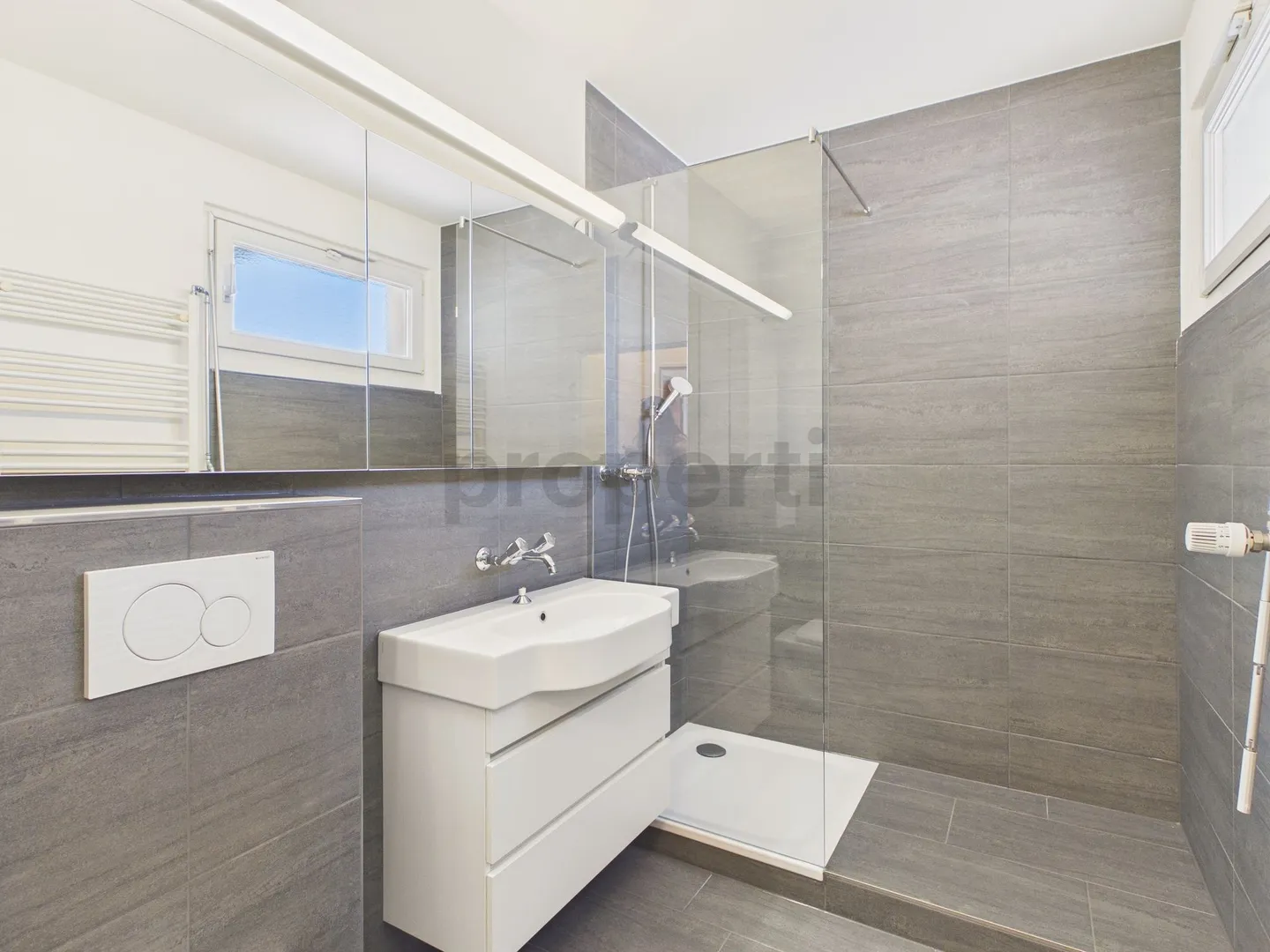 Newly renovated 3.5-room apartment in Reinach - Photo 6 of 7