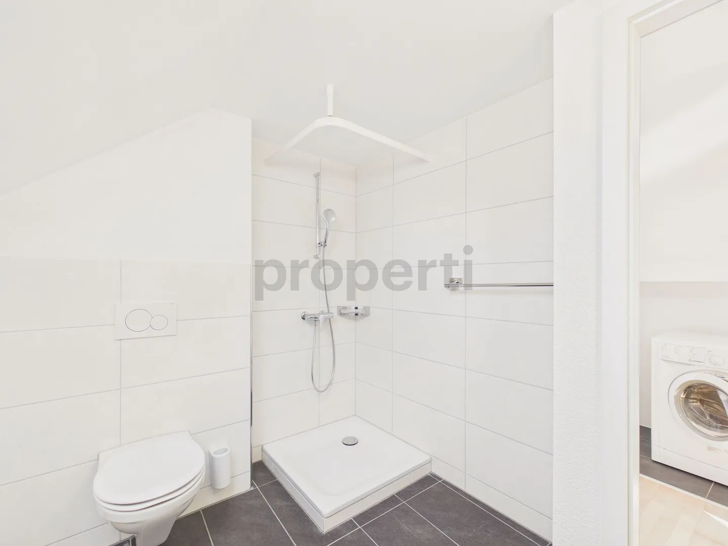 Attico spazioso di 4,5 stanze con posizione centrale, Thayngen - Foto 12 di 13