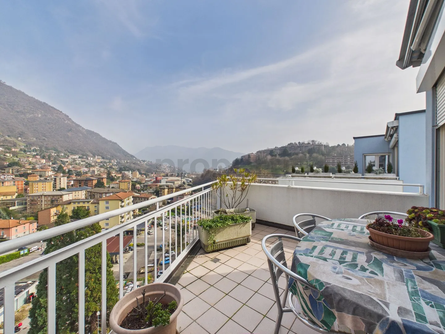Spacious Attic with Terrace - Photo 1 of 12