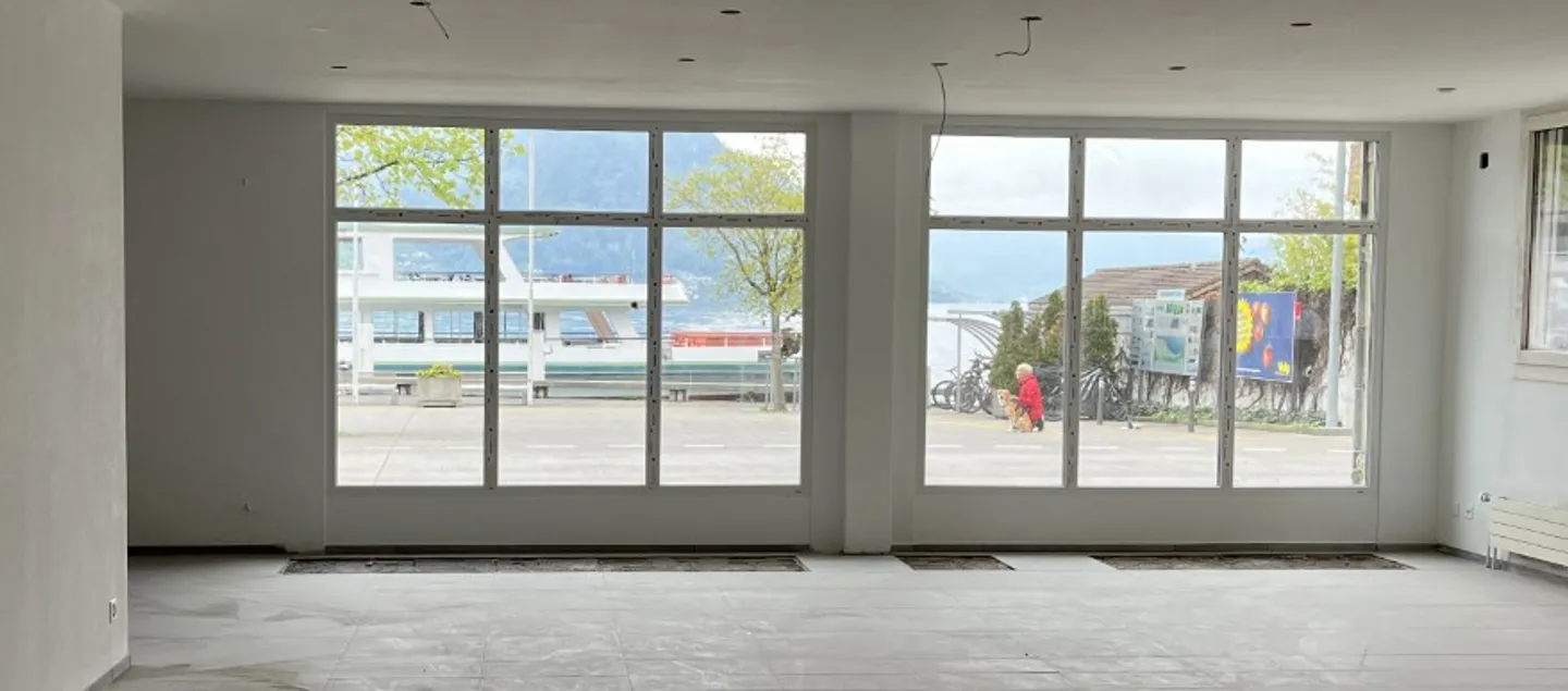 Attractive investment property in prime location in Beckenried - Commercial space with lake view - Photo 5 of 7
