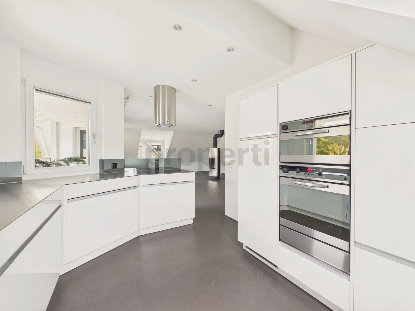 Moderne Maisonette mit Balkon - Foto 4 von 13