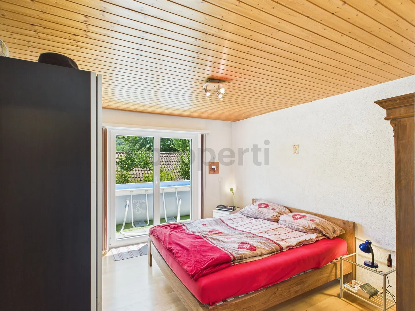 Charming 6.5-room single-family house with beautiful garden in Hofstetten-Flüh - Photo 5 of 13