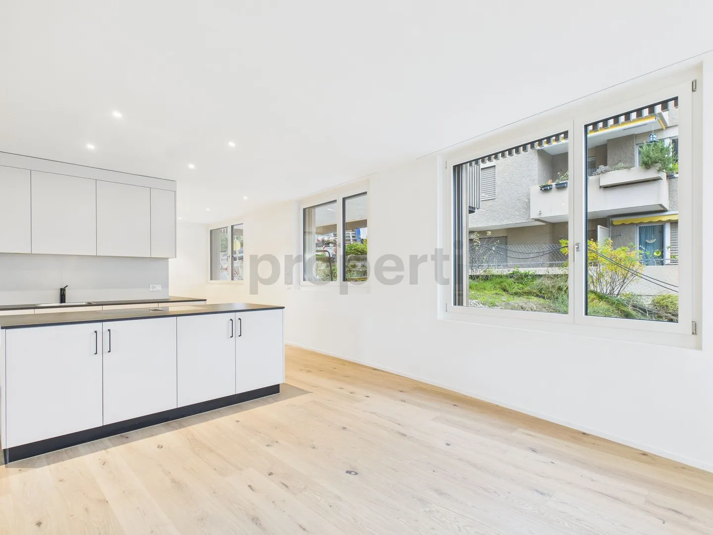 Exquisite 5-Zimmer-Wohnung in der begehrten Region Zürich - Foto 2 von 13