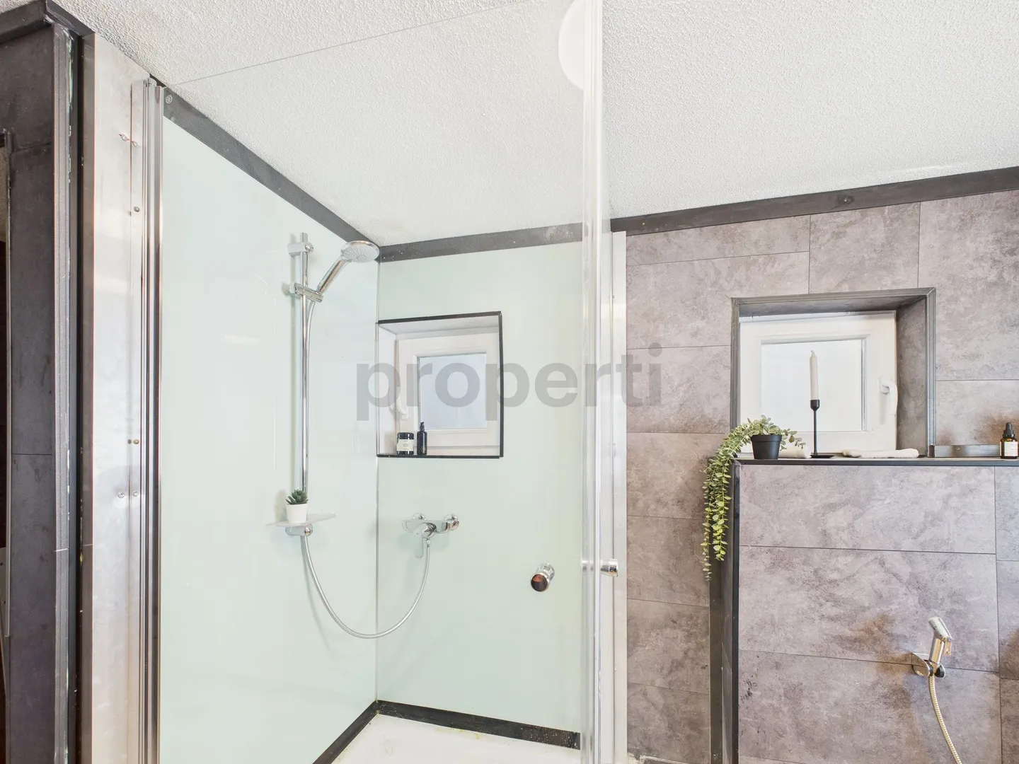 Charming 4.5-room apartment in a historic building in Steg VS - Photo 12 of 13