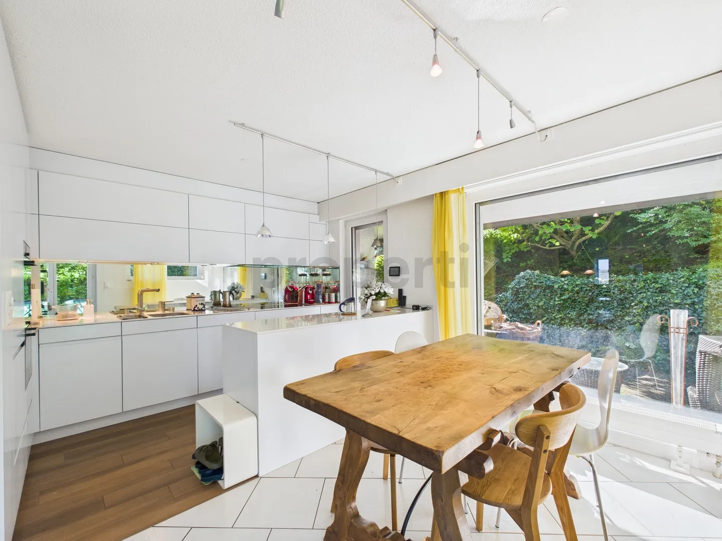 Moderne 6.5-Zimmer Einfamilienhaus mit Seeblick an ruhiger Lage in Untereggen - Foto 5 di 13