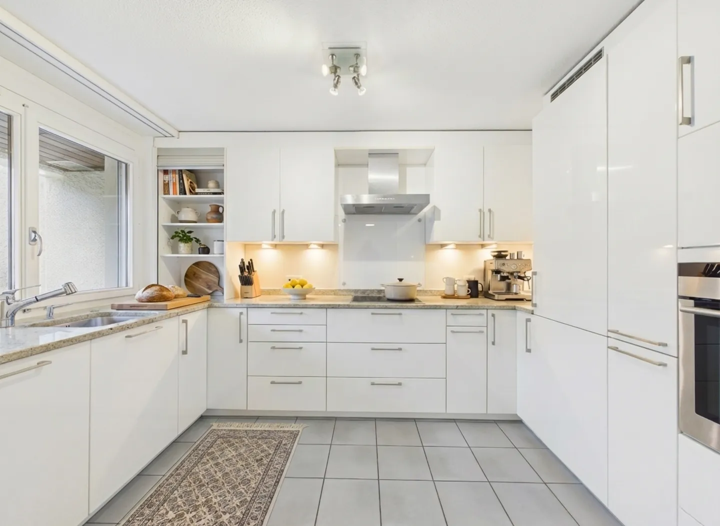 Maison de ville familiale de 7,5 pièces avec jardin - Photo 7 sur 13