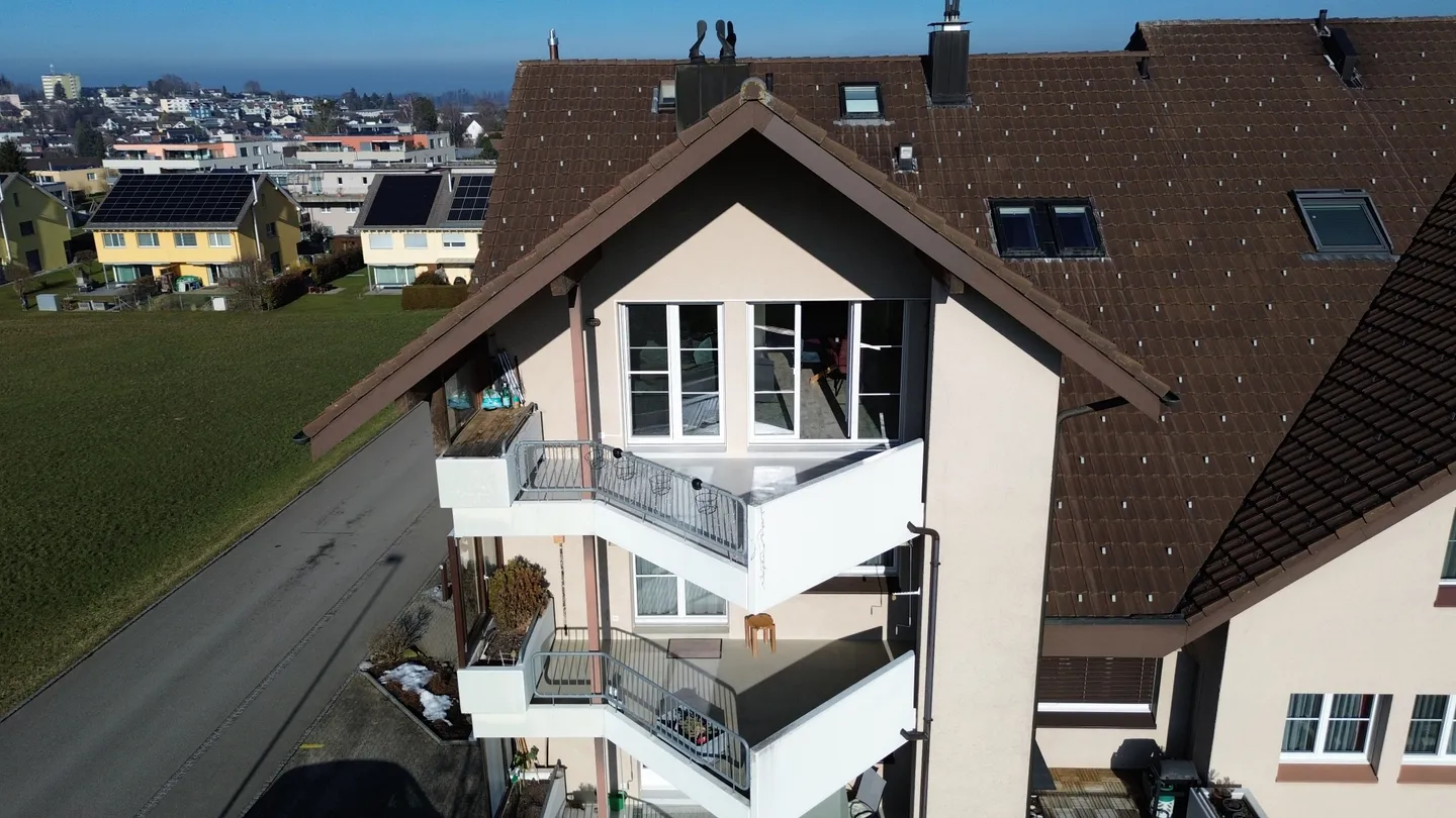 Bright 2.5-Room Apartment with Balcony, Flawil - Photo 7 of 10