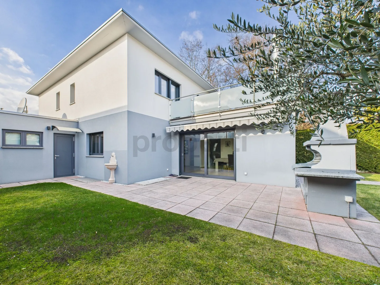 Modern detached 8-room house with ample parking, Cadempino - Photo 1 of 13