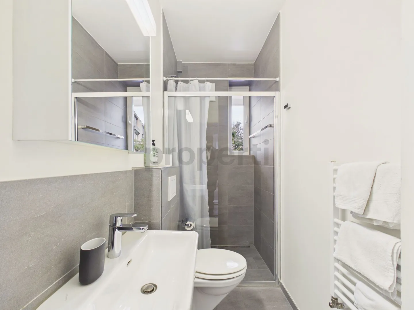 Charming 3.5-room apartment with stylish furnishings in Basel - Photo 7 of 9