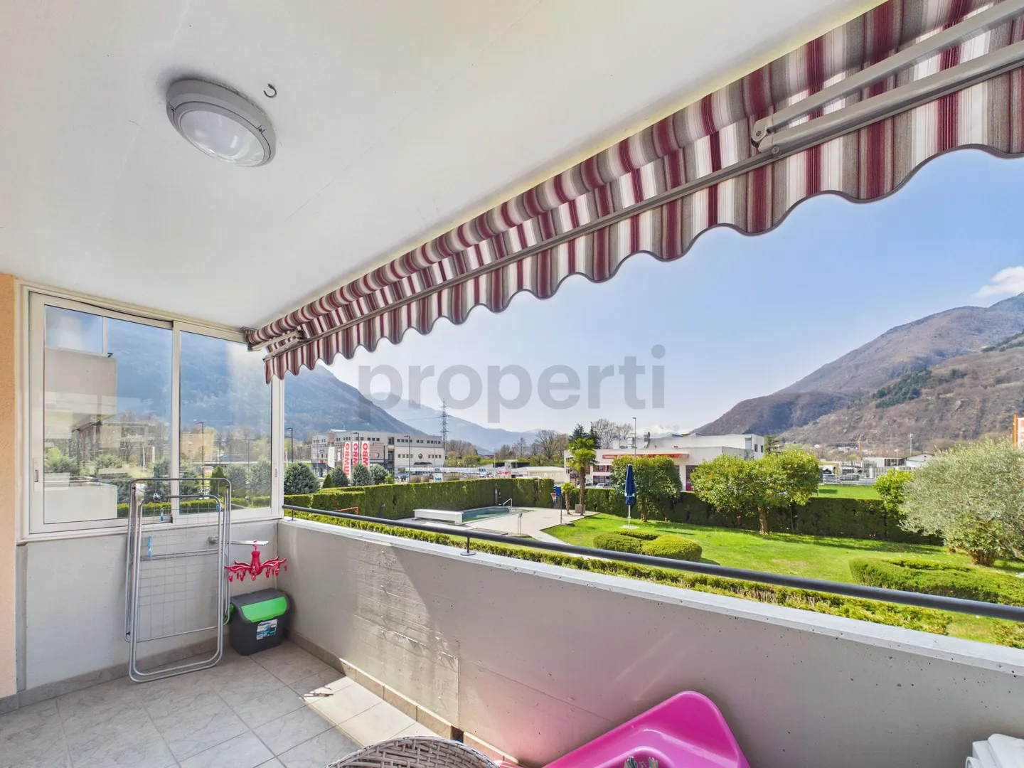 Elegante appartamento 5.5 locali - Foto 6 di 13