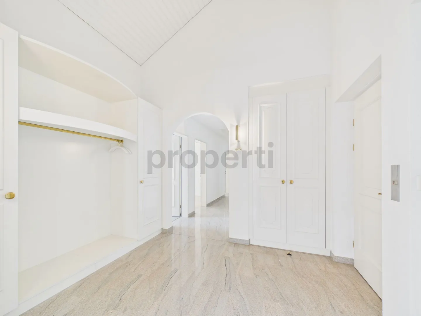 Newly renovated 6.5-room elegant apartment with lift and cellar, Ennetbürgen - Photo 5 of 12