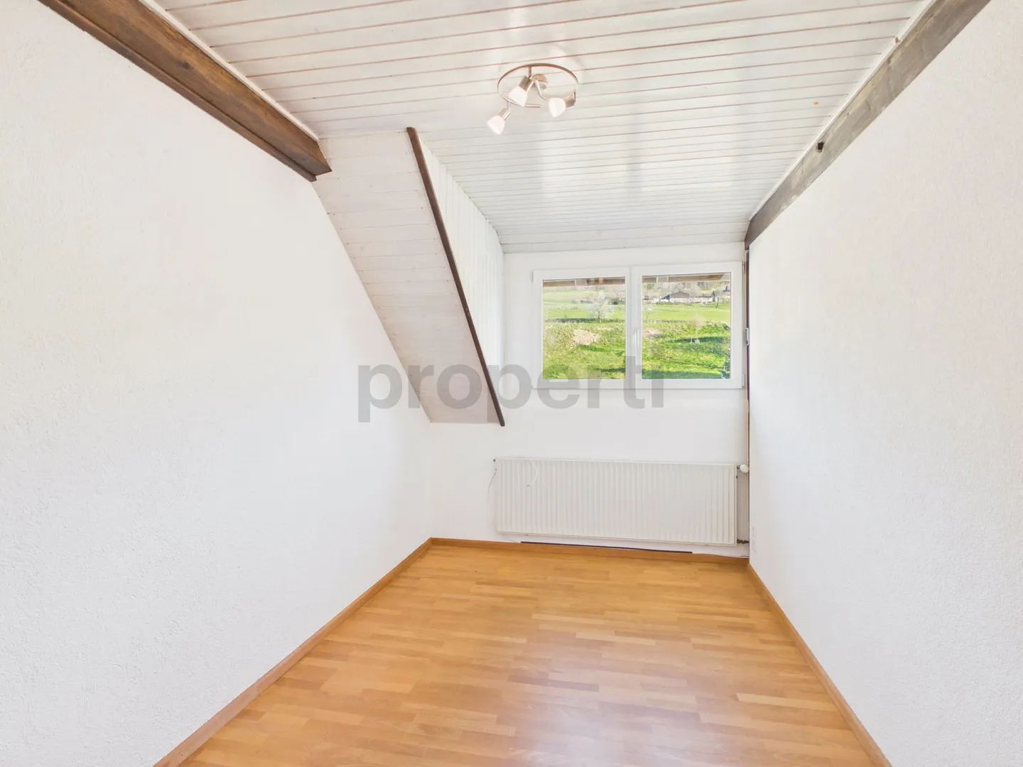 Charming 5.5-Room Apartment in Hemmiken - Photo 9 of 13